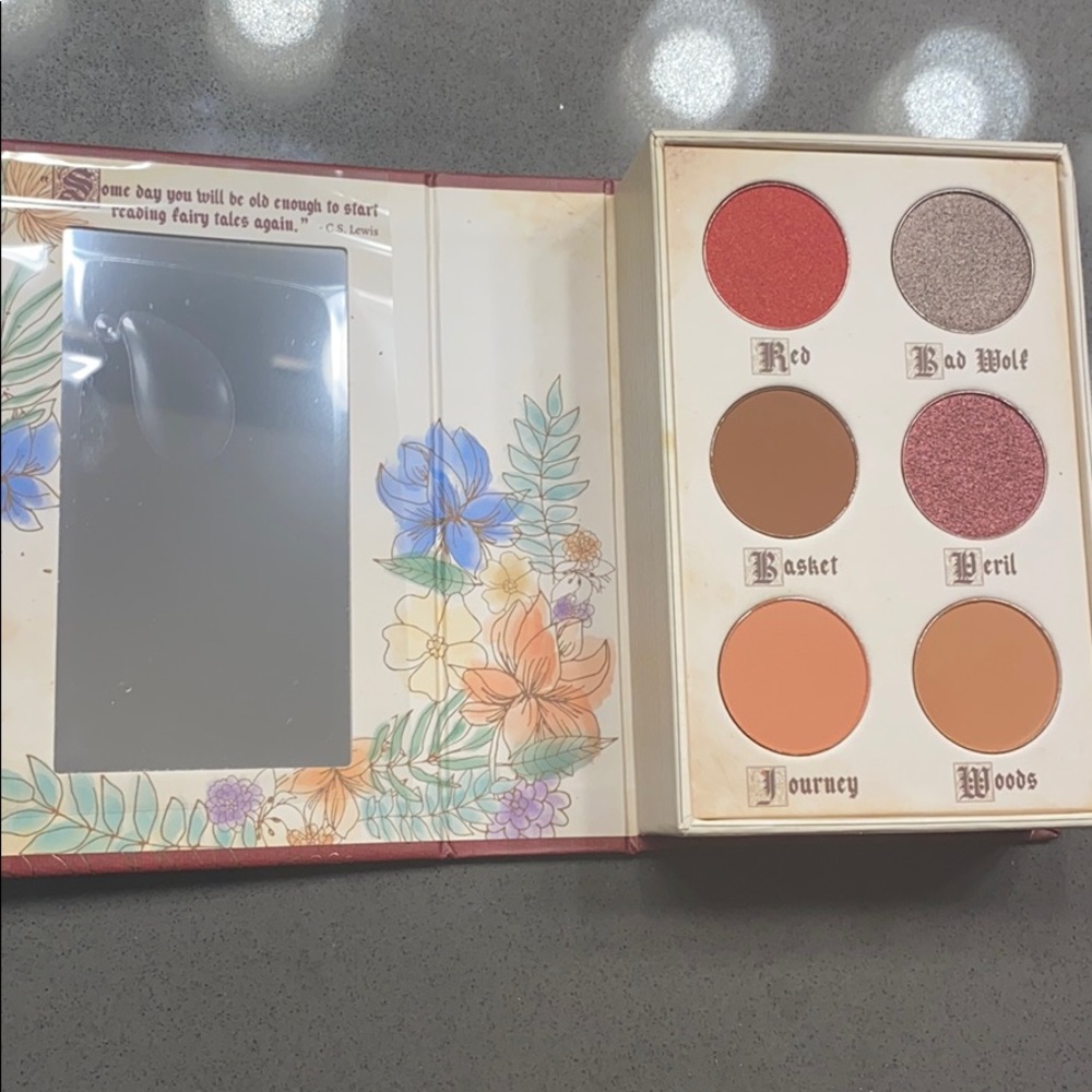 Storybook cosmetics eyeshadow palette